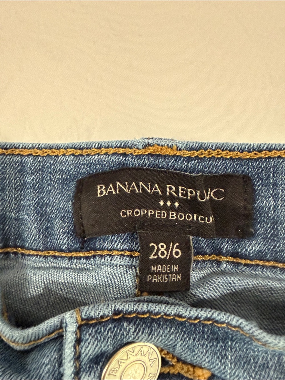 Banana Republic Light Blue Frayed Hem Cropped Jeans - Picture 3 of 5